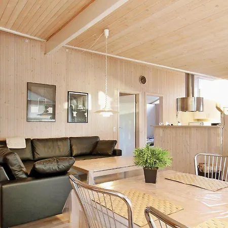 Holiday home Cozy Home In Glesborg With Sauna