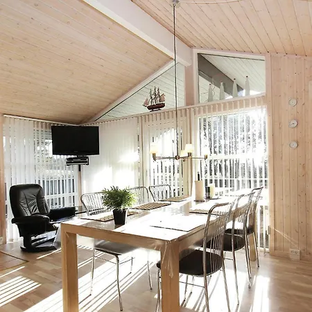5 Bedroom In Glesborg