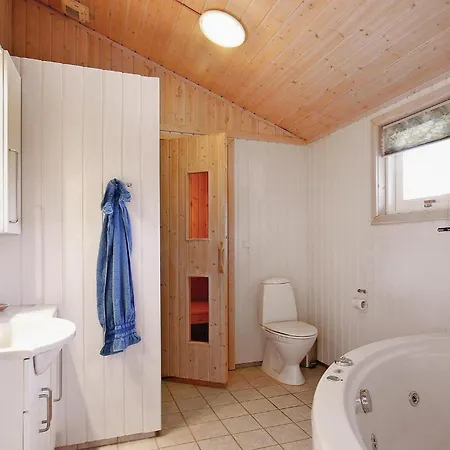 Cozy Home In Glesborg With Sauna * Glesborg