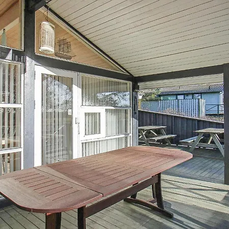 With Fireplace 01 Semesterbostad